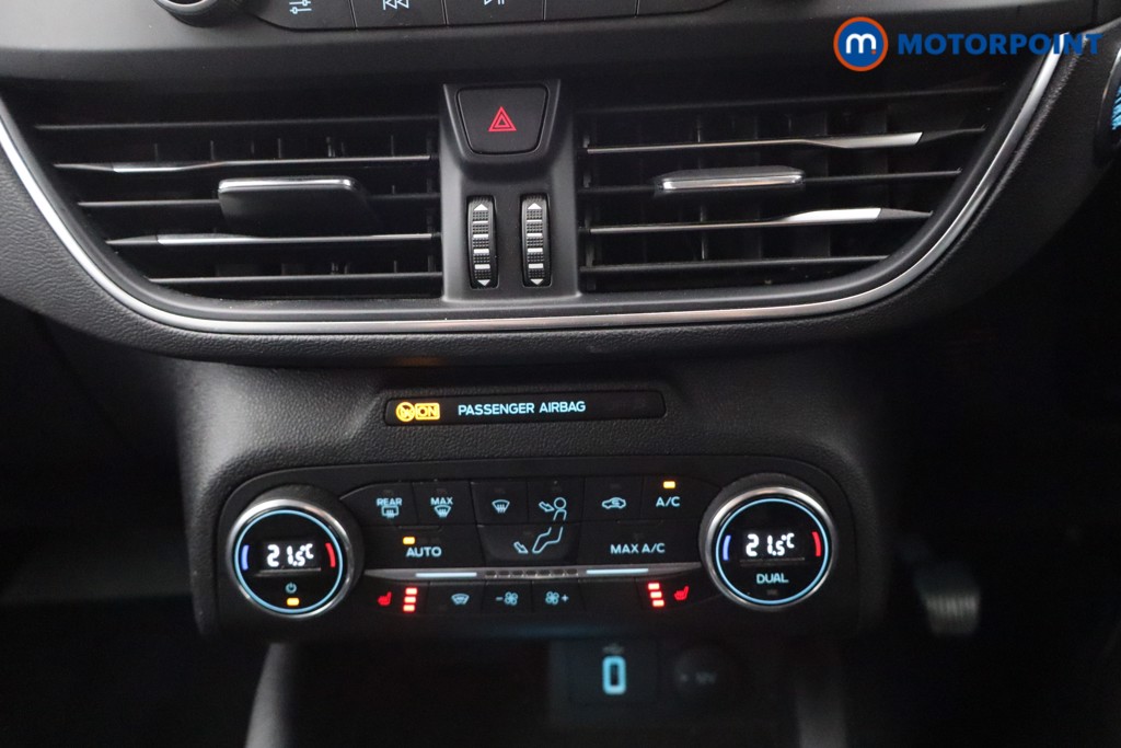 Ford Focus Titanium X Manual Petrol Hatchback - Stock Number (1587402) - 6th supplementary image