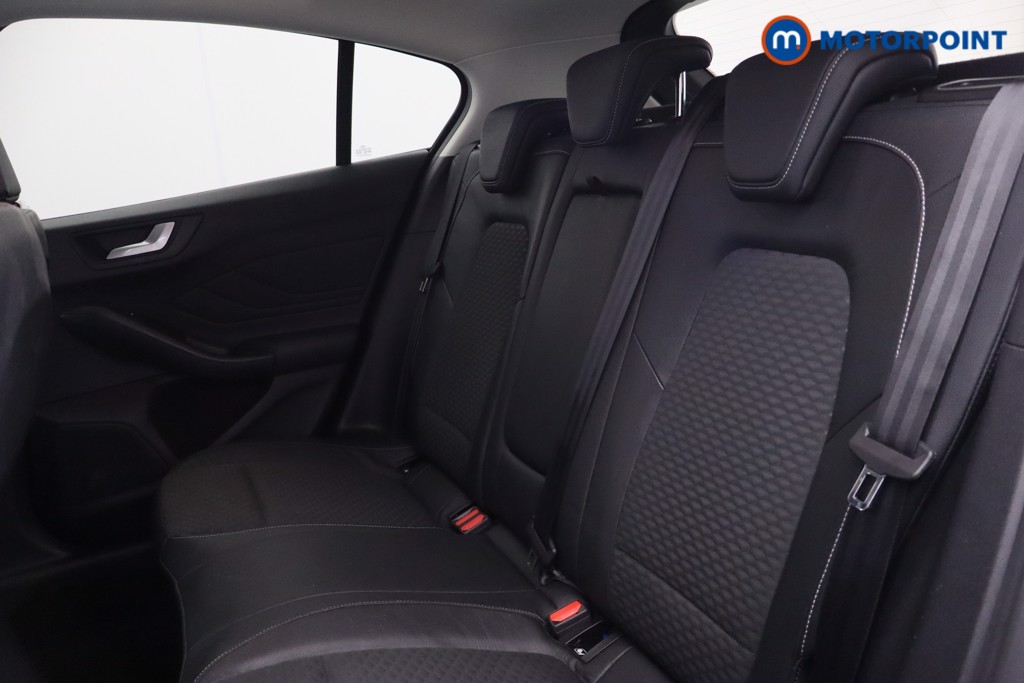 Ford Focus Titanium X Manual Petrol Hatchback - Stock Number (1587402) - 17th supplementary image