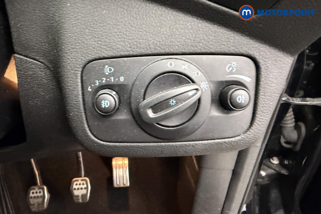 Ford Kuga St-Line Manual Petrol SUV - Stock Number (1587599) - 8th supplementary image