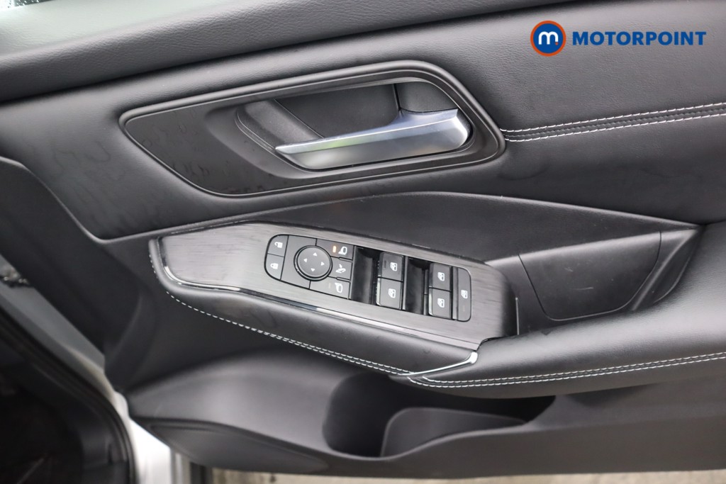 Nissan Qashqai N-Connecta Automatic Petrol SUV - Stock Number (1587656) - 12th supplementary image