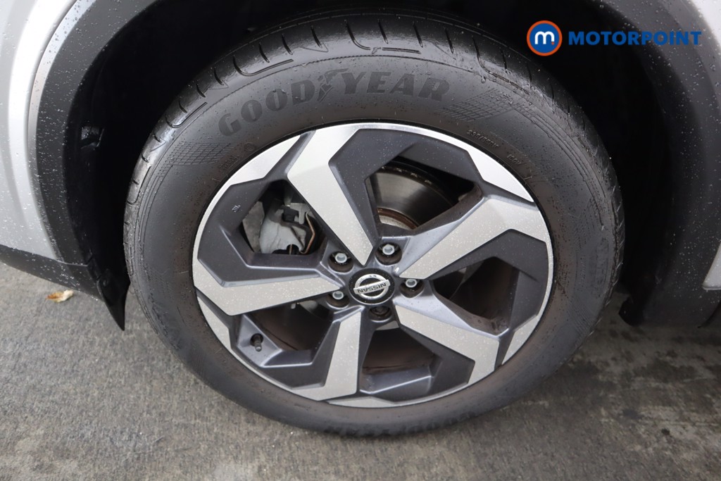 Nissan Qashqai N-Connecta Automatic Petrol SUV - Stock Number (1587656) - 25th supplementary image
