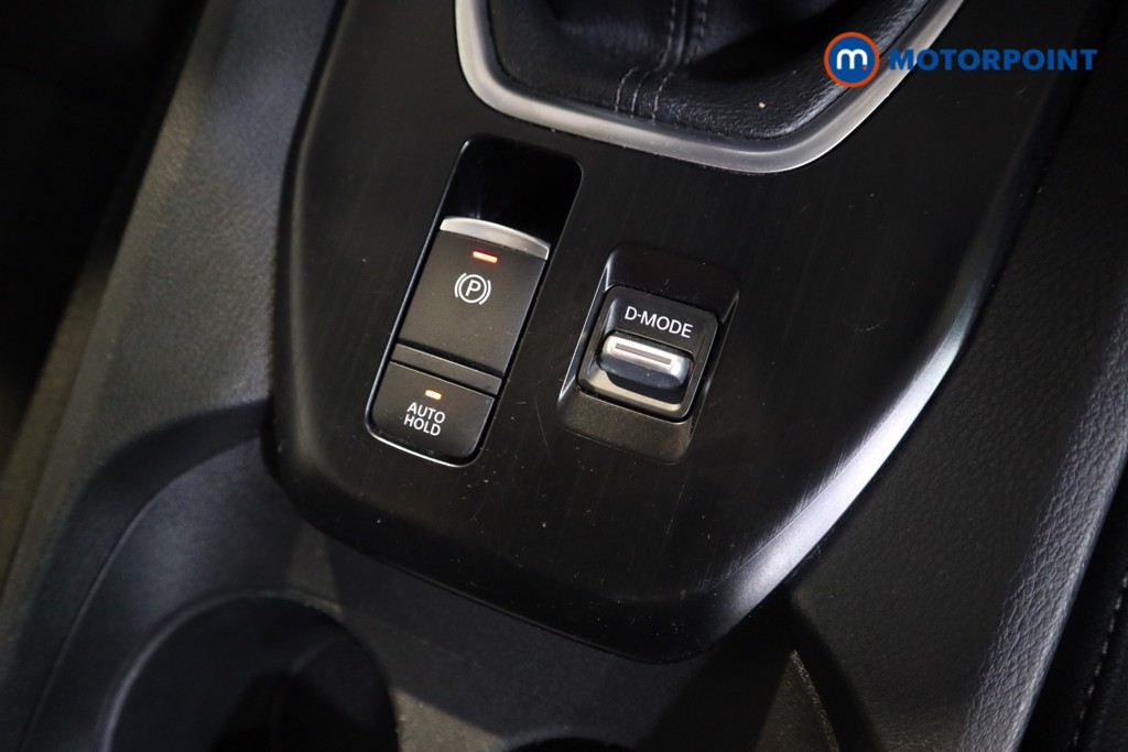 Nissan Qashqai Visia Manual Petrol SUV - Stock Number (1588298) - 9th supplementary image