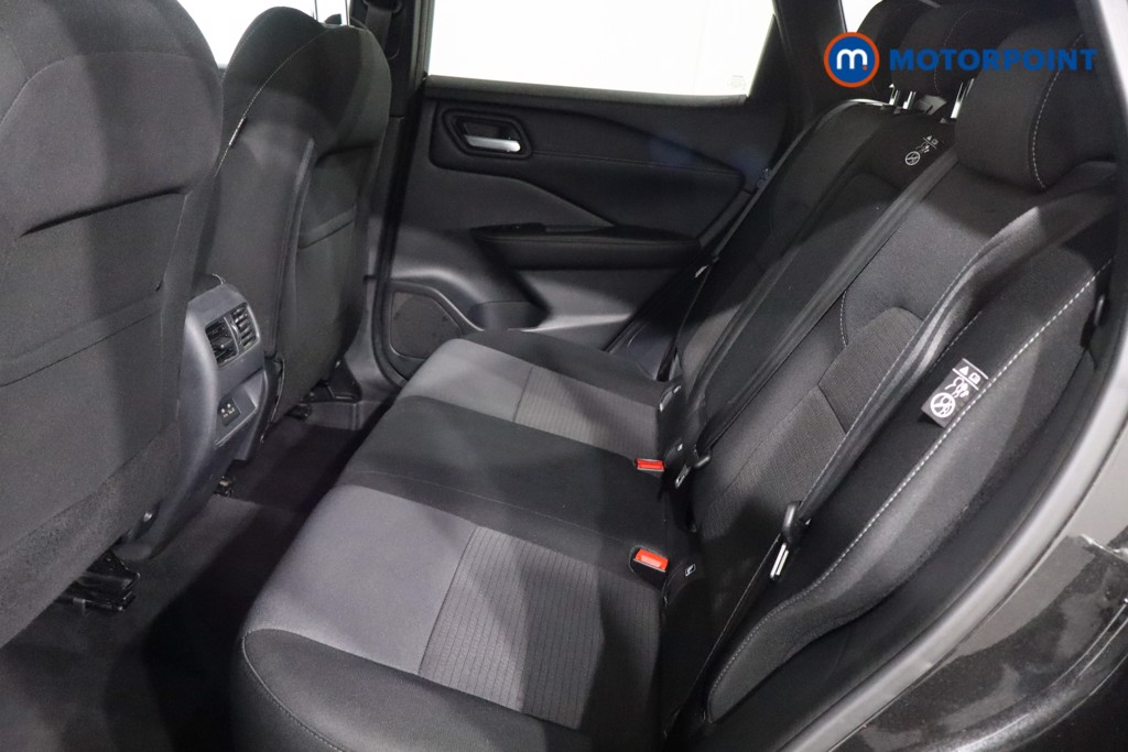 Nissan Qashqai N-Connecta Manual Petrol SUV - Stock Number (1588377) - 5th supplementary image