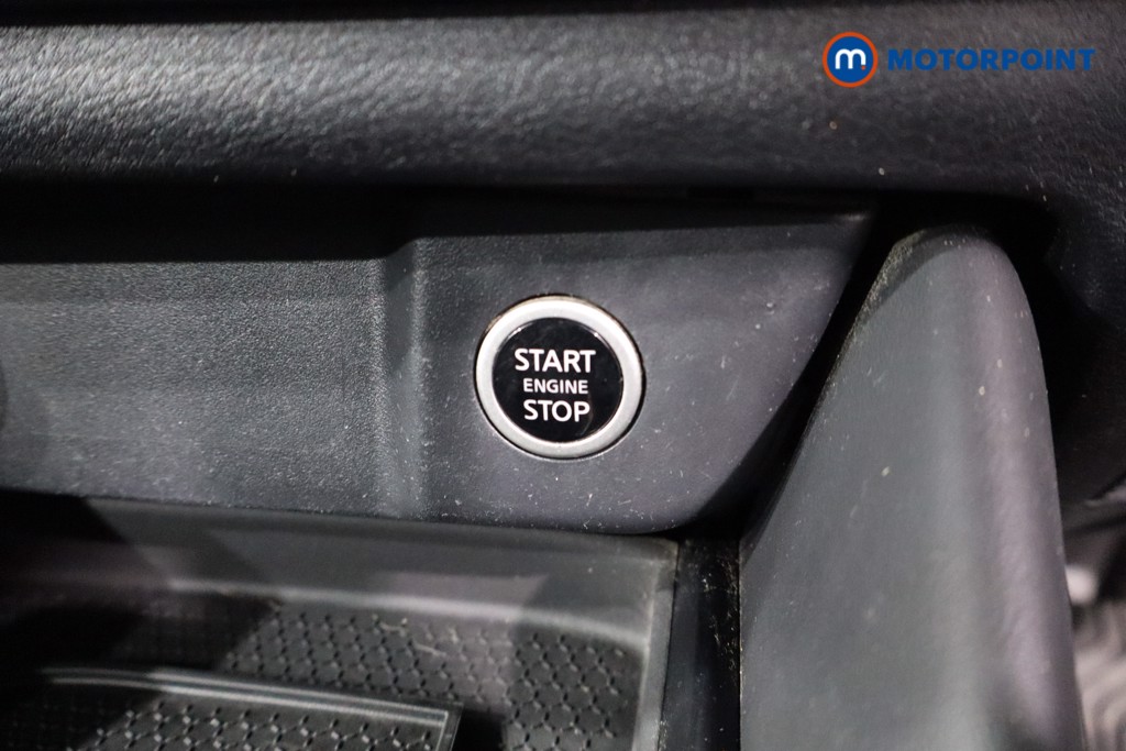 Nissan Qashqai N-Connecta Manual Petrol SUV - Stock Number (1588377) - 13th supplementary image