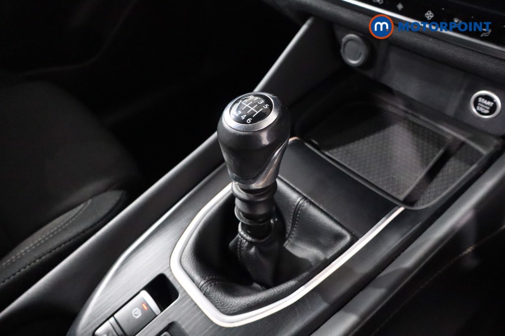 Nissan Qashqai N-Connecta Manual Petrol SUV - Stock Number (1588377) - 14th supplementary image