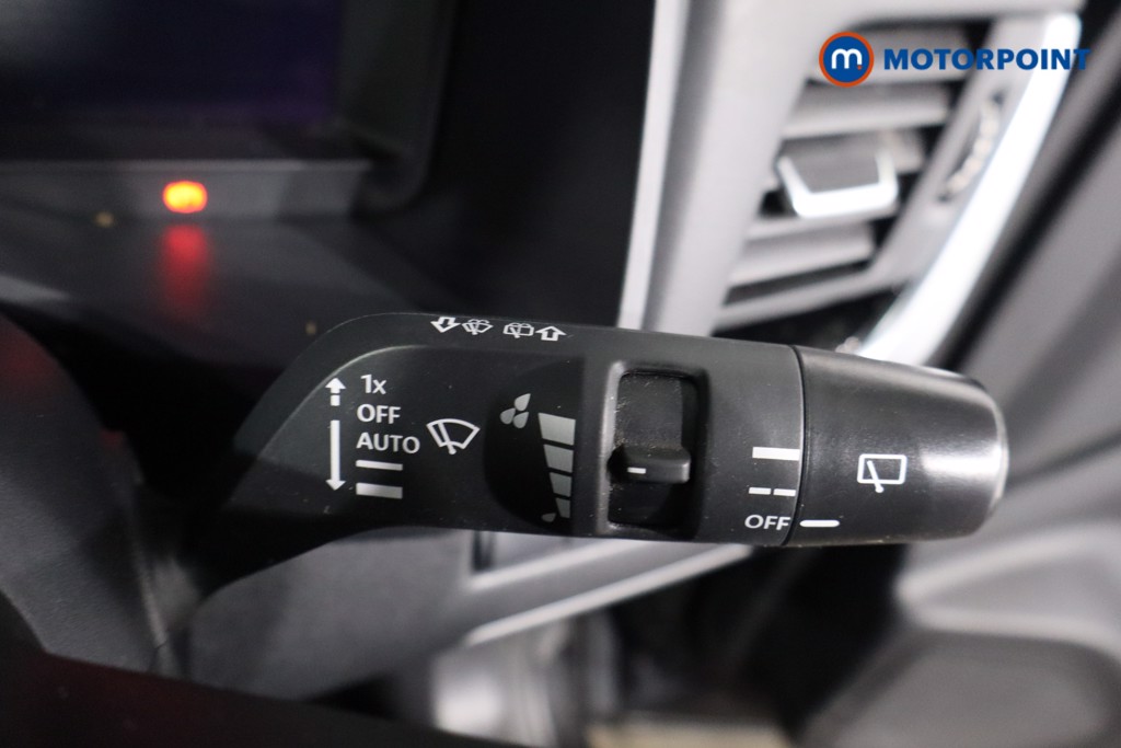 Nissan Qashqai N-Connecta Manual Petrol SUV - Stock Number (1588377) - 16th supplementary image
