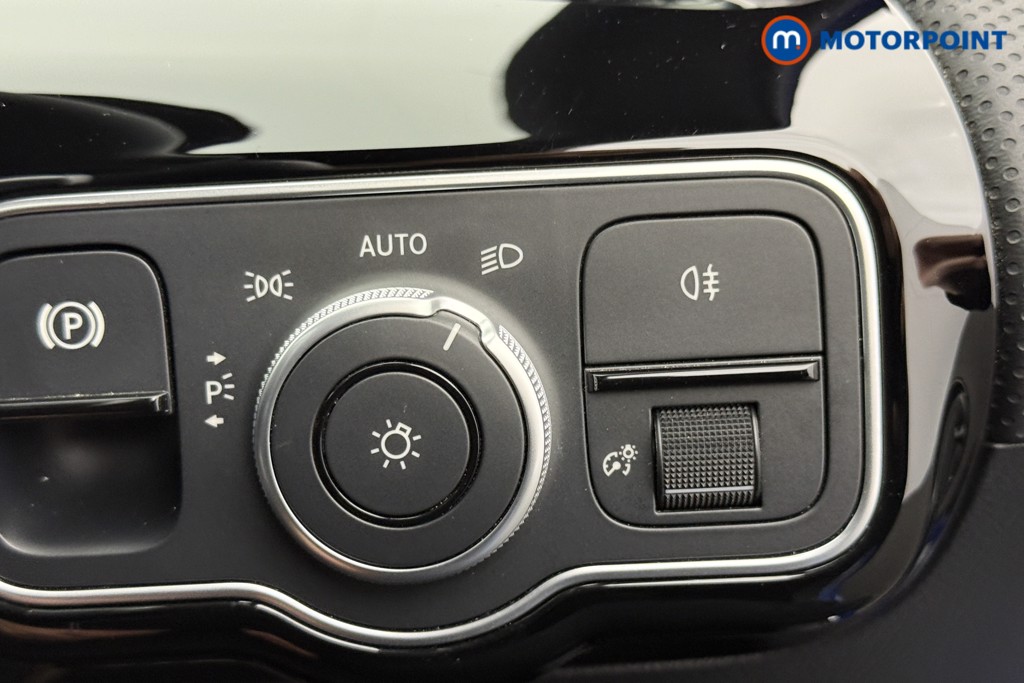 Mercedes-Benz A Class Amg Line Automatic Petrol Saloon - Stock Number (1589321) - 14th supplementary image