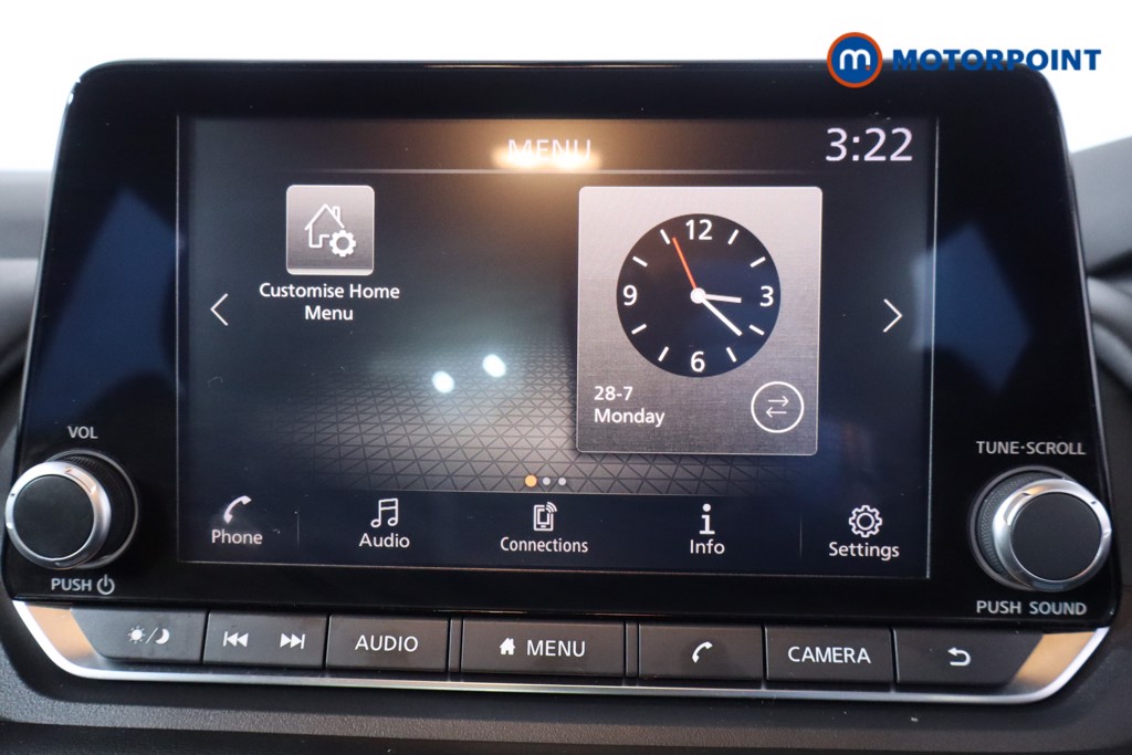 Nissan Qashqai Acenta Premium Automatic Petrol SUV - Stock Number (1590460) - 2nd supplementary image