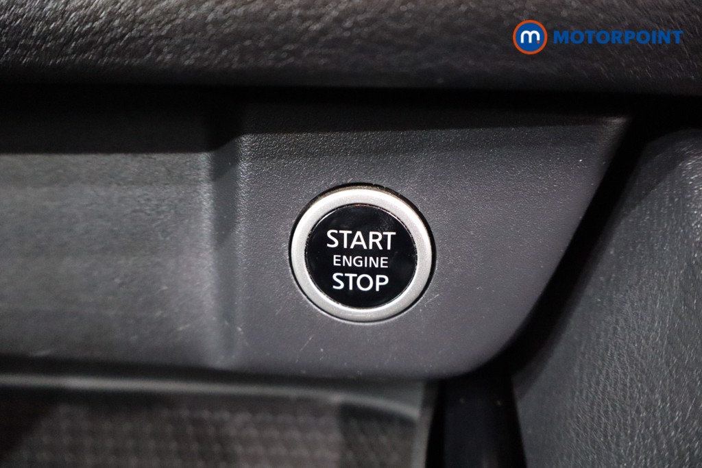 Nissan Qashqai Acenta Premium Automatic Petrol SUV - Stock Number (1590460) - 13th supplementary image