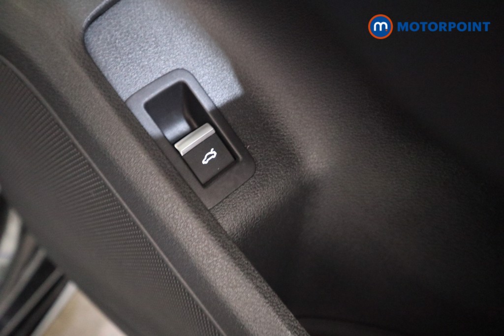 Audi A4 Black Edition Automatic Petrol Estate - Stock Number (1591019) - 14th supplementary image