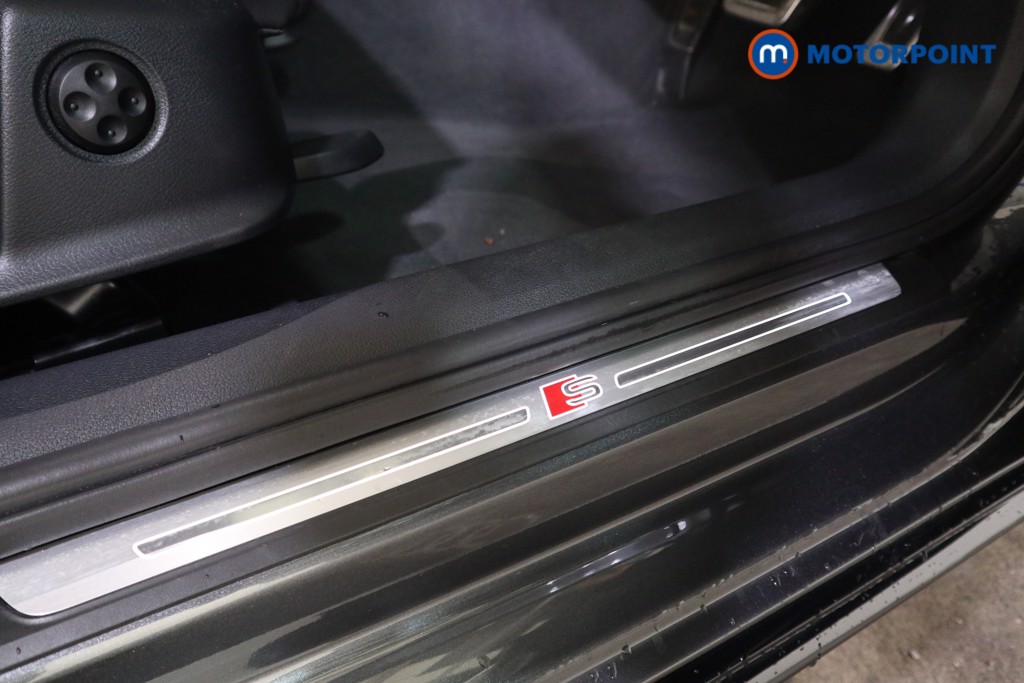 Audi A4 Black Edition Automatic Petrol Estate - Stock Number (1591019) - 16th supplementary image
