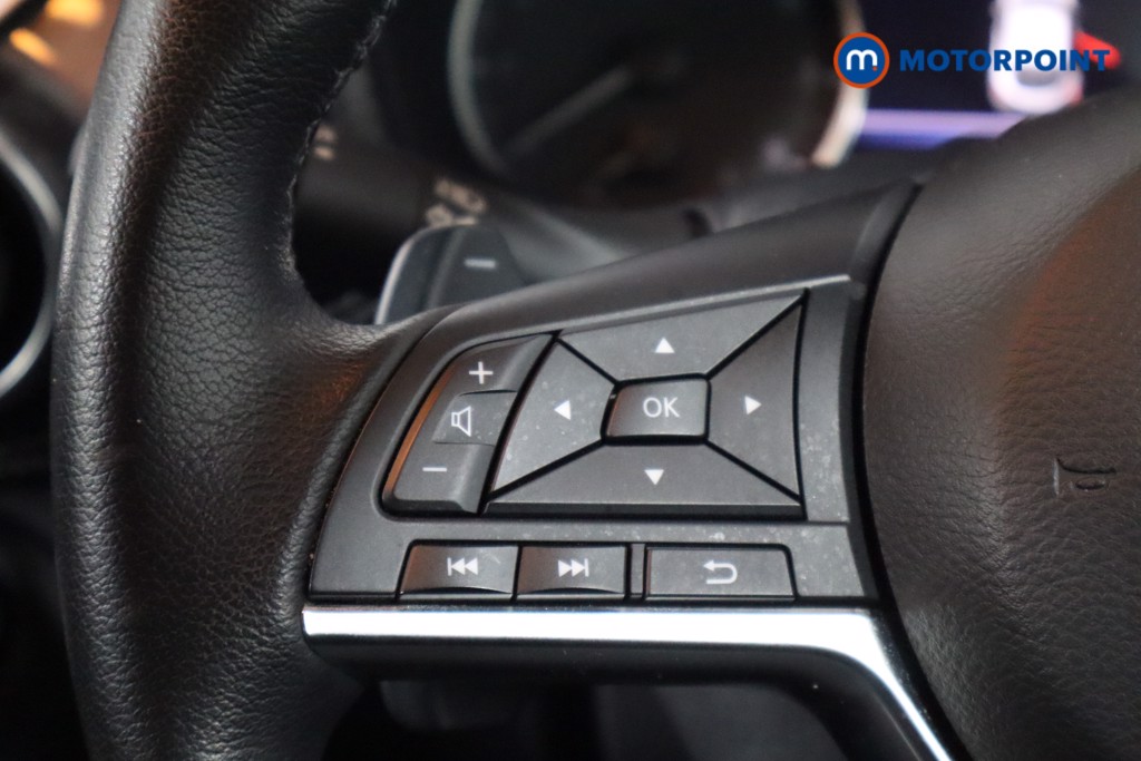 Nissan Juke N-Connecta Automatic Petrol SUV - Stock Number (1591141) - 7th supplementary image