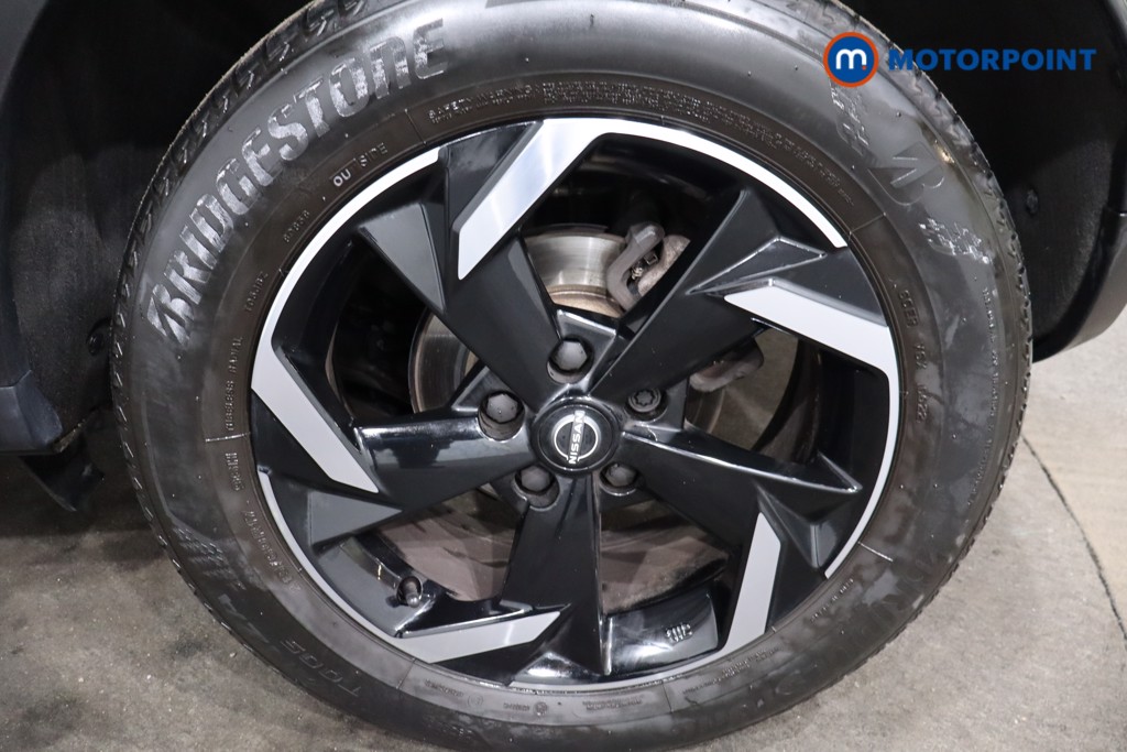 Nissan Juke N-Connecta Automatic Petrol SUV - Stock Number (1591141) - 12th supplementary image