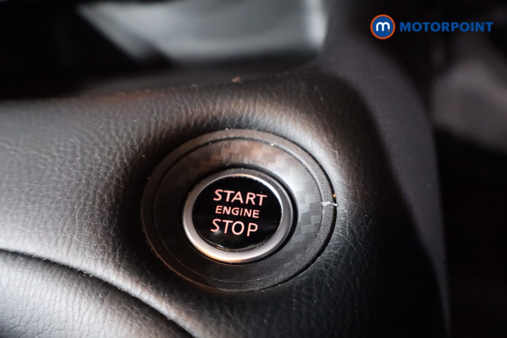 Nissan Juke N-Connecta Automatic Petrol SUV - Stock Number (1591141) - 13th supplementary image