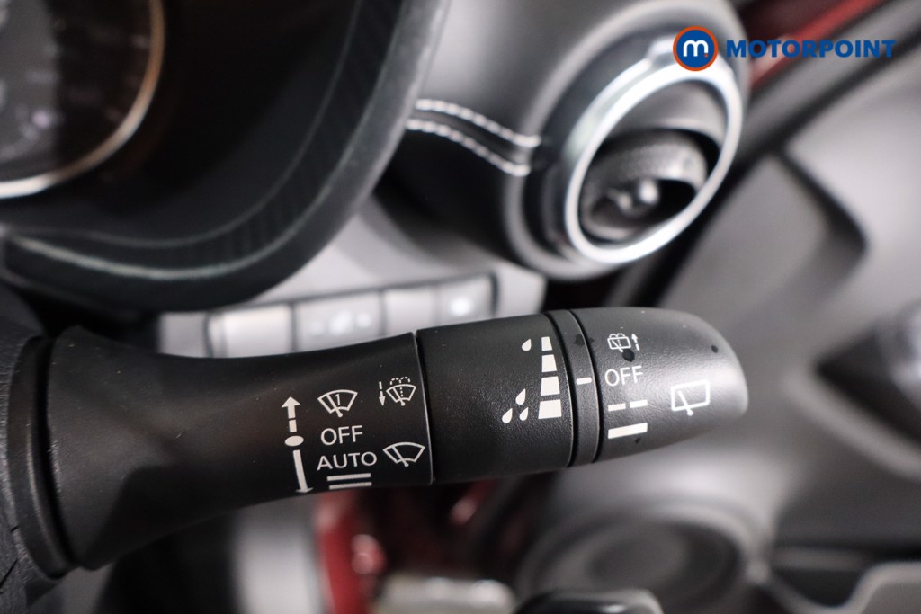 Nissan Juke N-Connecta Automatic Petrol SUV - Stock Number (1591141) - 18th supplementary image