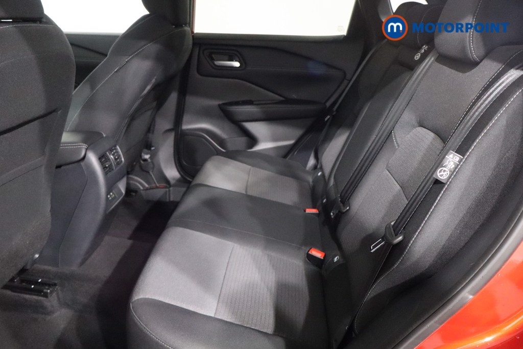 Nissan Qashqai N-Connecta Manual Petrol SUV - Stock Number (1591143) - 5th supplementary image