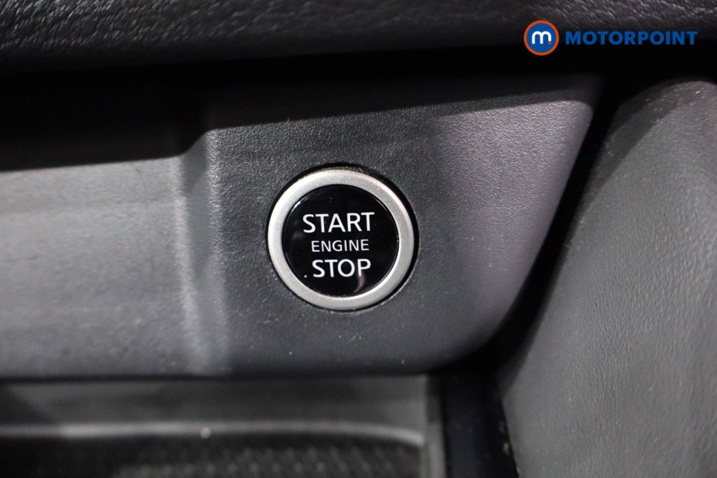 Nissan Qashqai N-Connecta Manual Petrol SUV - Stock Number (1591143) - 13th supplementary image