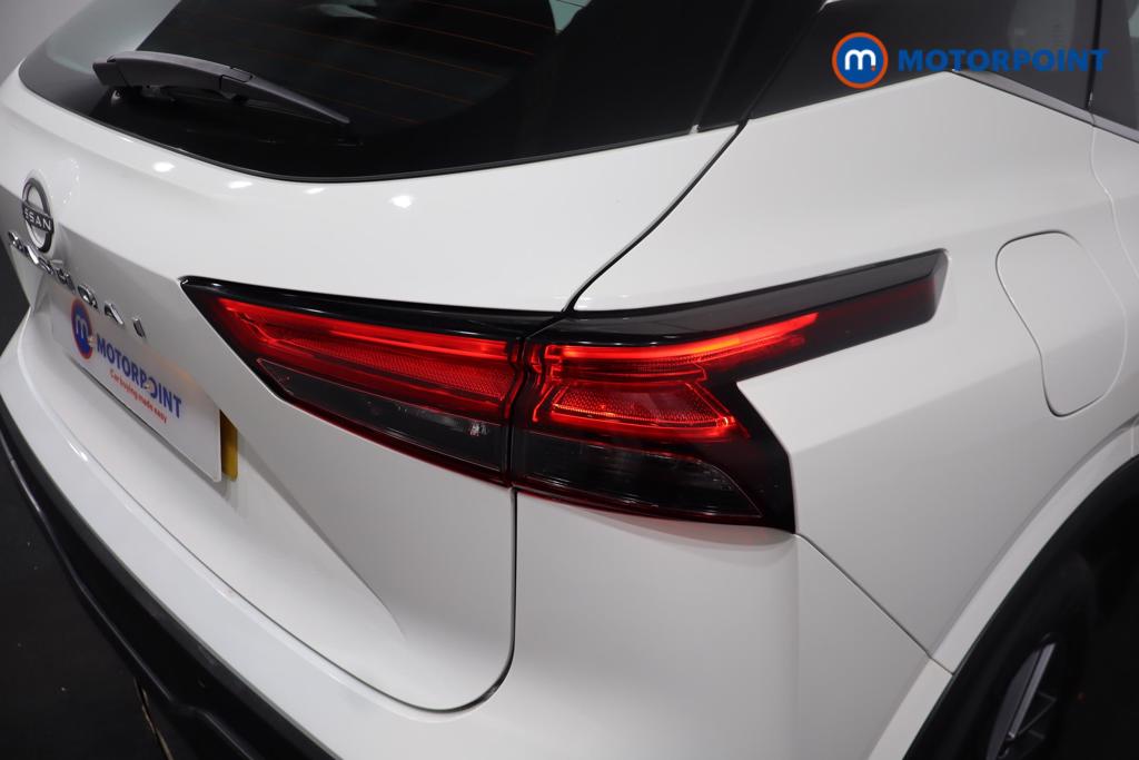 Nissan Qashqai Acenta Premium Automatic Petrol SUV - Stock Number (1577531) - 22nd supplementary image