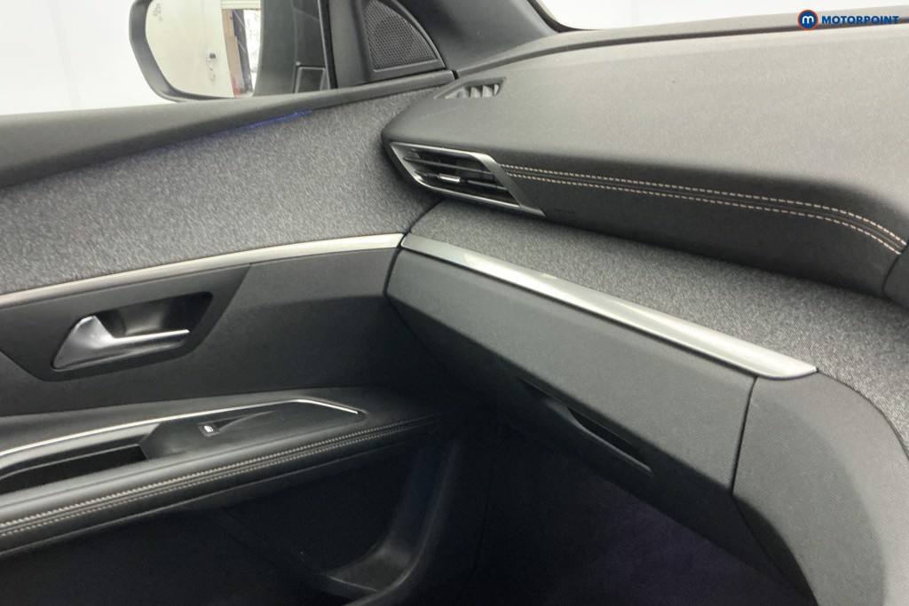 Peugeot 5008 Gt Line Manual Diesel SUV - Stock Number (1586516) - 17th supplementary image