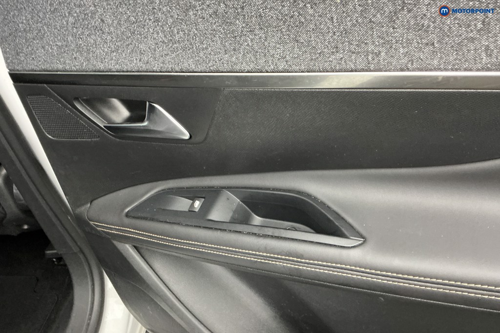 Peugeot 5008 Gt Line Manual Diesel SUV - Stock Number (1586516) - 24th supplementary image