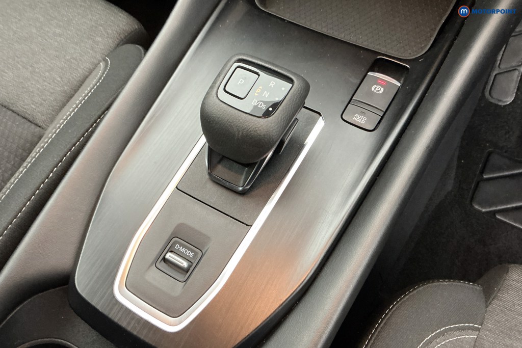 Nissan Qashqai N-Connecta Automatic Petrol SUV - Stock Number (1587409) - 15th supplementary image