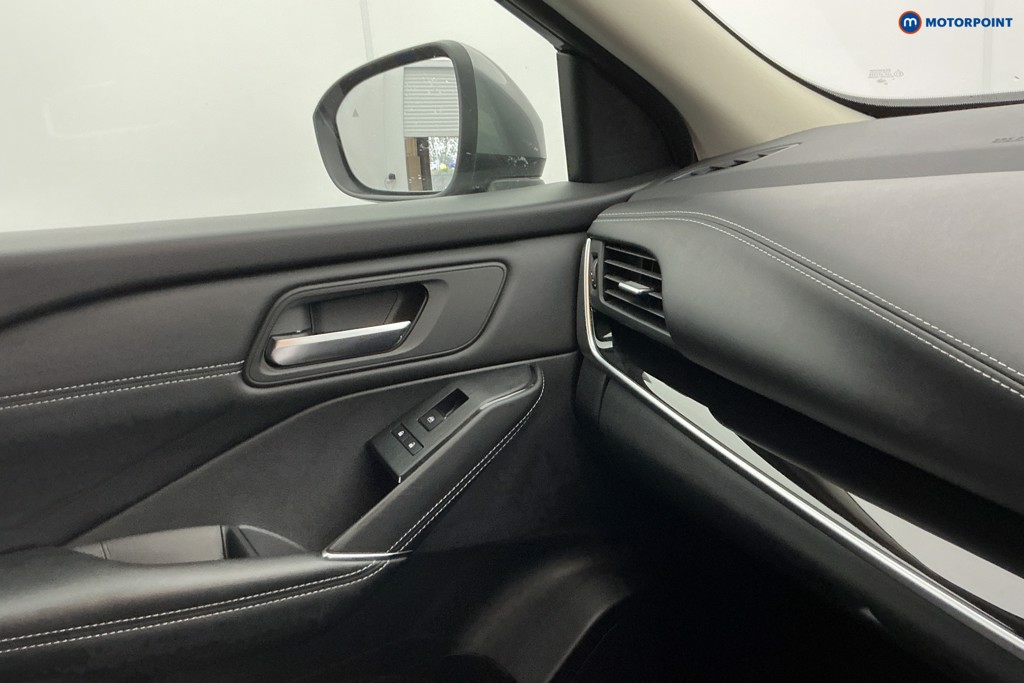 Nissan Qashqai N-Connecta Automatic Petrol SUV - Stock Number (1587409) - 18th supplementary image
