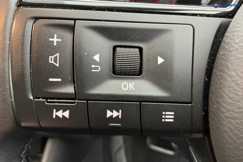 Nissan Qashqai N-Connecta Automatic Petrol SUV - Stock Number (1587409) - 19th supplementary image