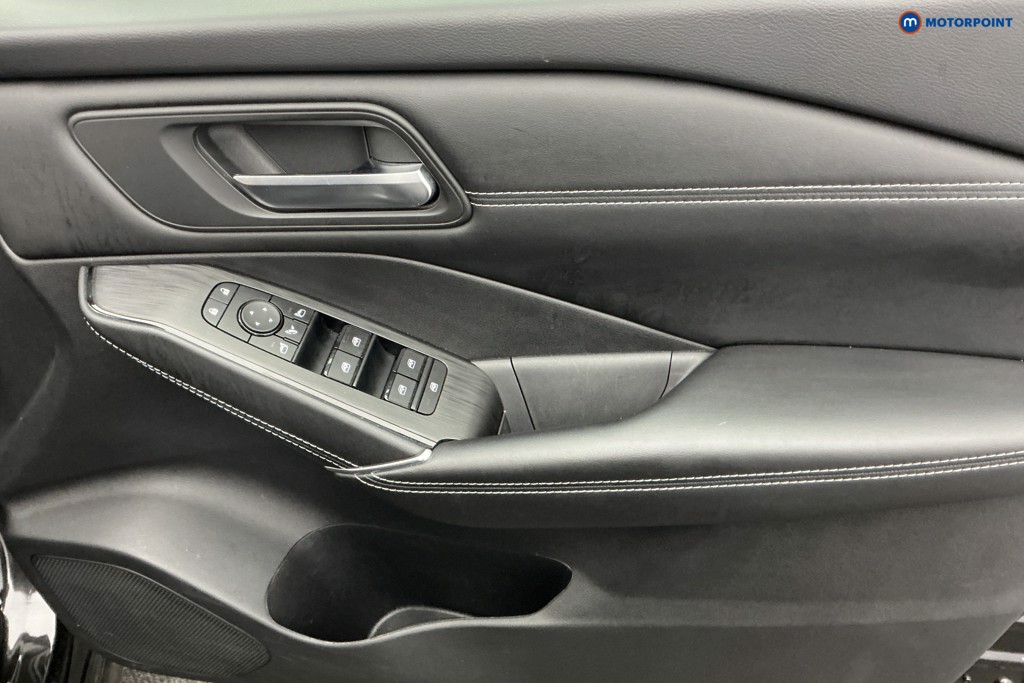 Nissan Qashqai N-Connecta Automatic Petrol SUV - Stock Number (1587409) - 22nd supplementary image