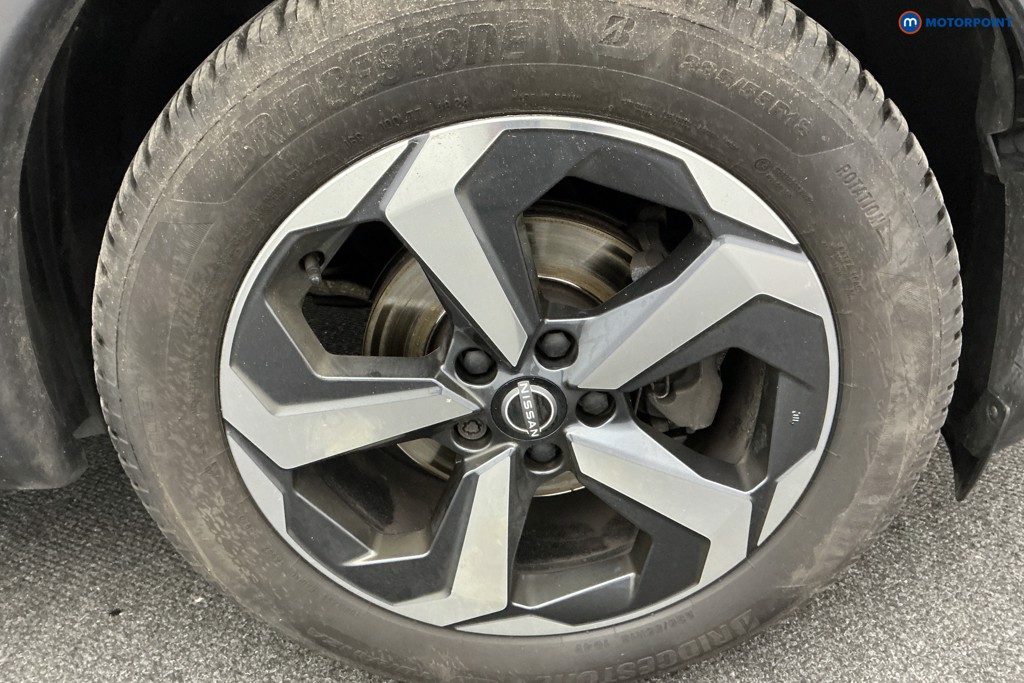 Nissan Qashqai N-Connecta Automatic Petrol SUV - Stock Number (1587409) - 32nd supplementary image