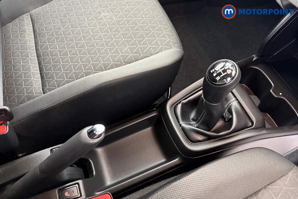 Suzuki Swift Motion Manual Petrol Hatchback - Stock Number (1588631) - 6th supplementary image