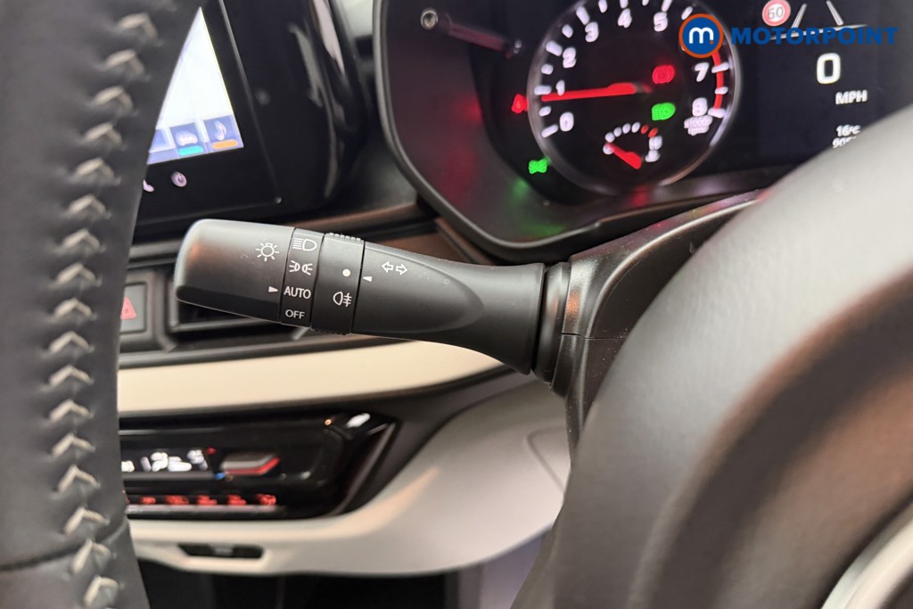 Suzuki Swift Motion Manual Petrol Hatchback - Stock Number (1588631) - 10th supplementary image