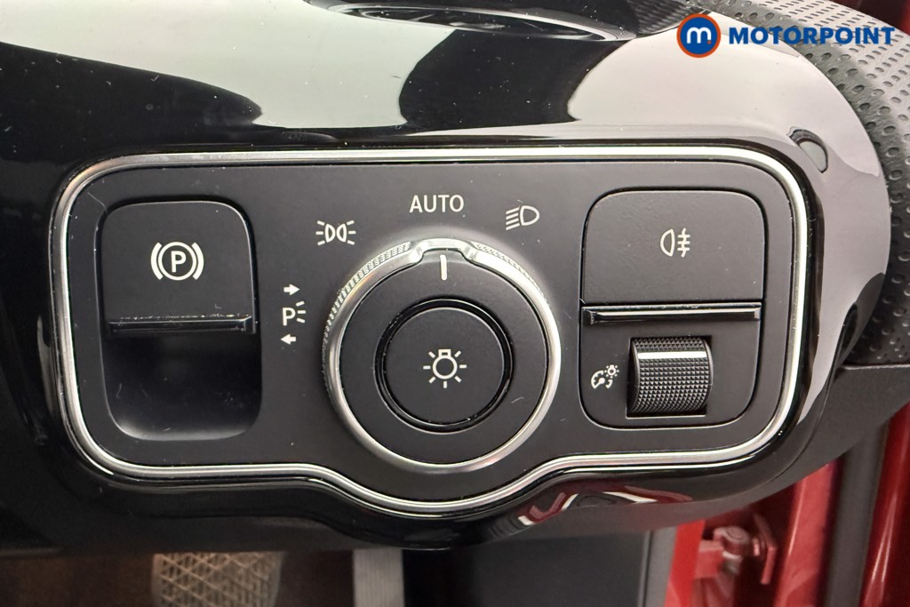 Mercedes-Benz A Class Sport Executive Edition Automatic Petrol Hatchback - Stock Number (1589701) - 12th supplementary image