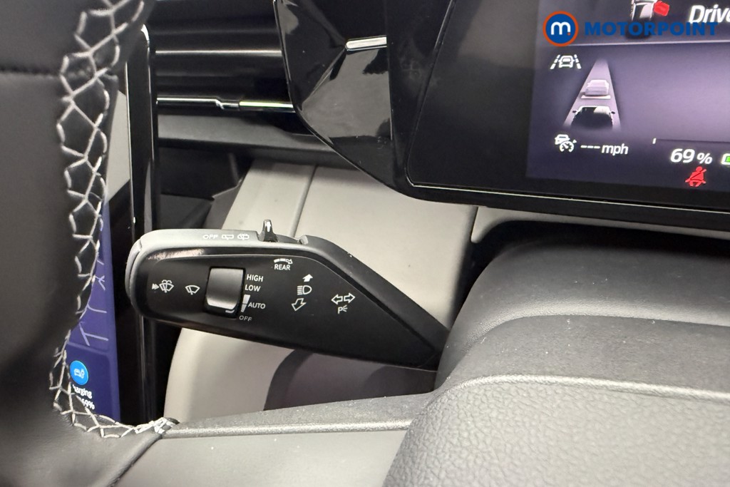 Ford Explorer Select Automatic Electric SUV - Stock Number (1590504) - 8th supplementary image