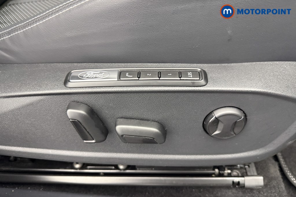 Ford Explorer Select Automatic Electric SUV - Stock Number (1590504) - 13th supplementary image