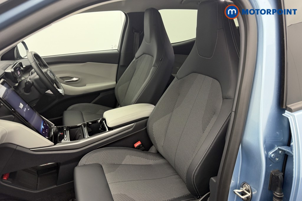 Ford Explorer Select Automatic Electric SUV - Stock Number (1590504) - 14th supplementary image