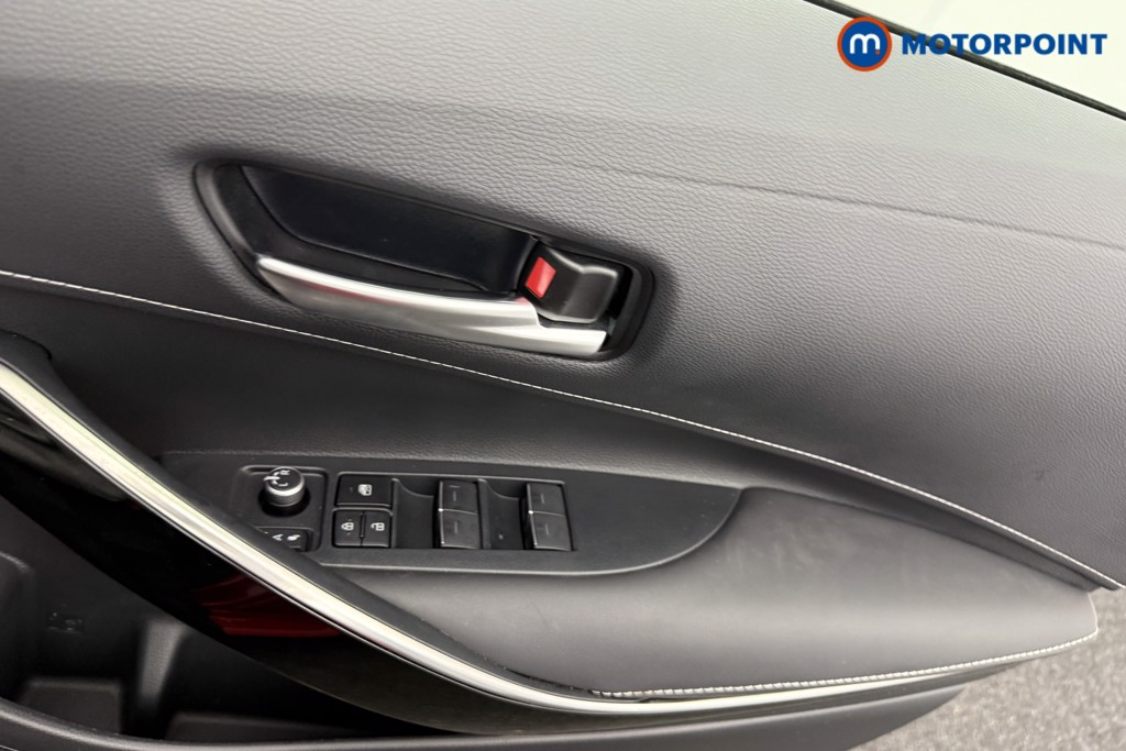 Toyota Corolla Excel Automatic Petrol-Electric Hybrid Estate - Stock Number (1590935) - 14th supplementary image