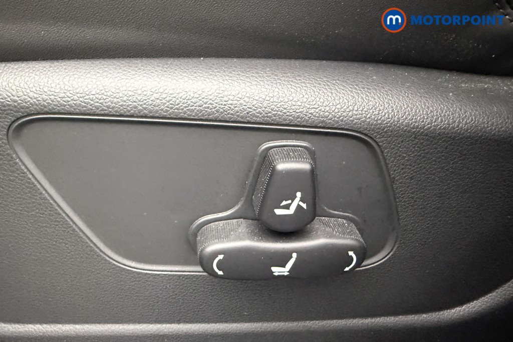 Ssangyong Korando Ultimate Manual Petrol SUV - Stock Number (1591222) - 15th supplementary image