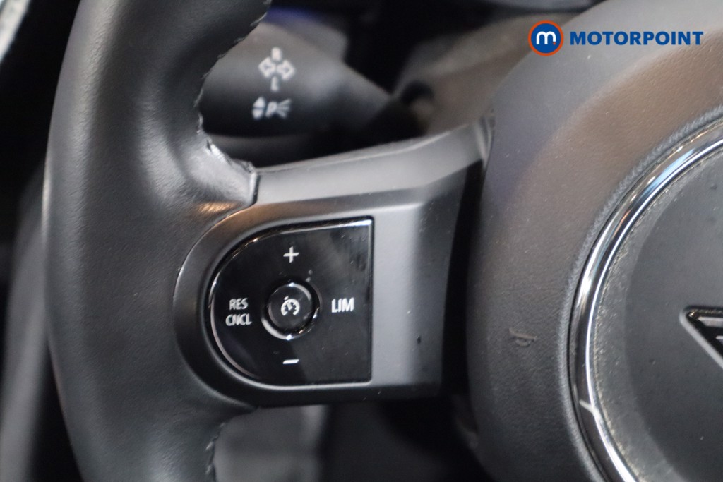 Mini Hatchback Cooper Classic Automatic Petrol Hatchback - Stock Number (1591940) - 7th supplementary image