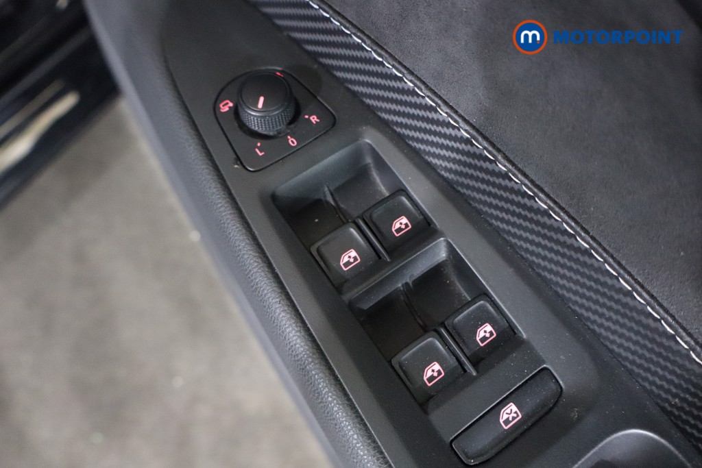 Seat Leon Cupra Automatic Petrol Hatchback - Stock Number (1562196) - 18th supplementary image