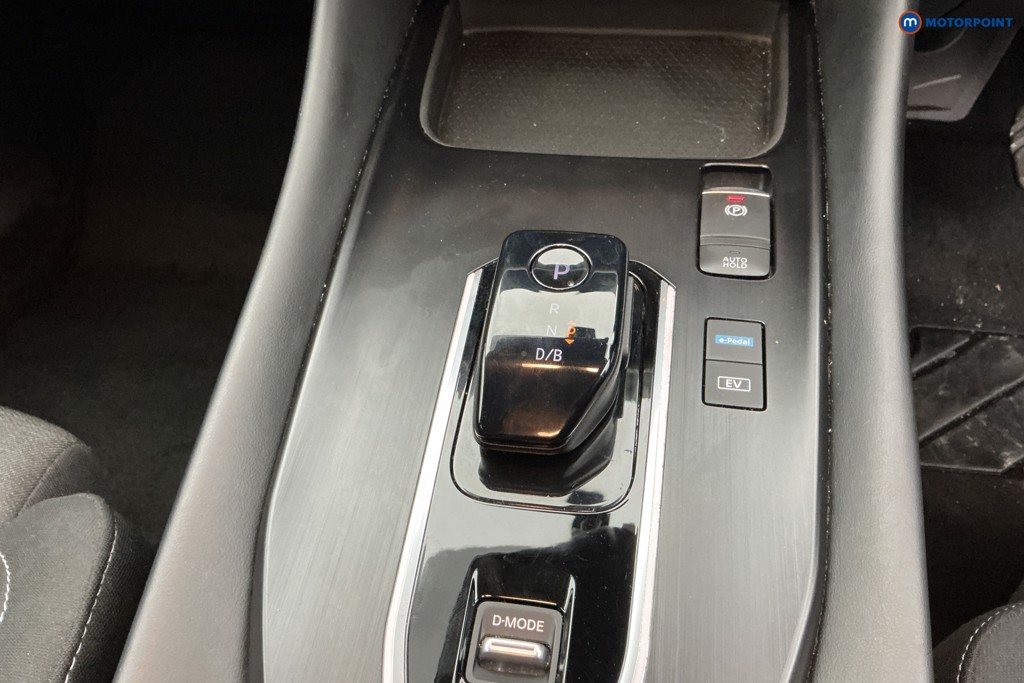Nissan Qashqai N-Connecta Automatic Petrol-Electric Hybrid SUV - Stock Number (1578857) - 14th supplementary image