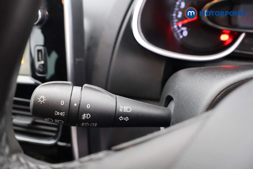 Renault Clio Iconic Manual Petrol Hatchback - Stock Number (1582370) - 5th supplementary image