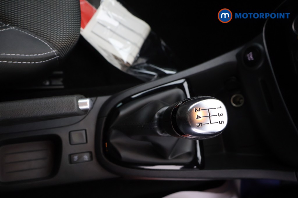 Renault Clio Iconic Manual Petrol Hatchback - Stock Number (1582370) - 10th supplementary image