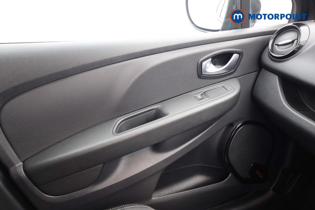 Renault Clio Iconic Manual Petrol Hatchback - Stock Number (1582370) - 12th supplementary image