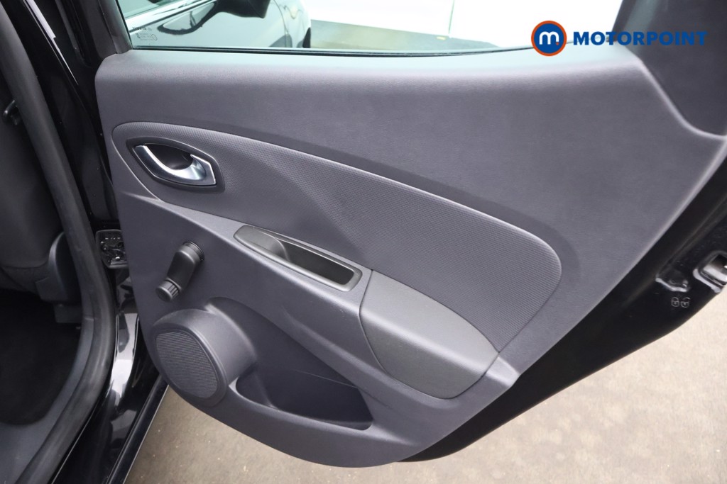 Renault Clio Iconic Manual Petrol Hatchback - Stock Number (1582370) - 18th supplementary image