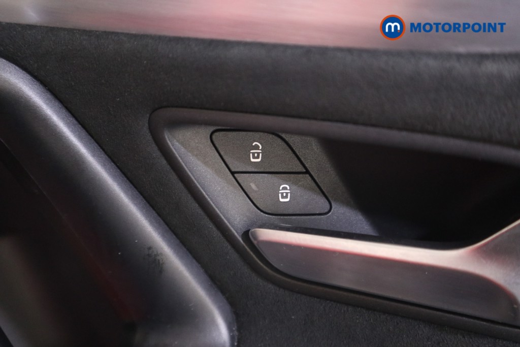 Mercedes-Benz A Class Amg Line Automatic Diesel Hatchback - Stock Number (1583016) - 12th supplementary image