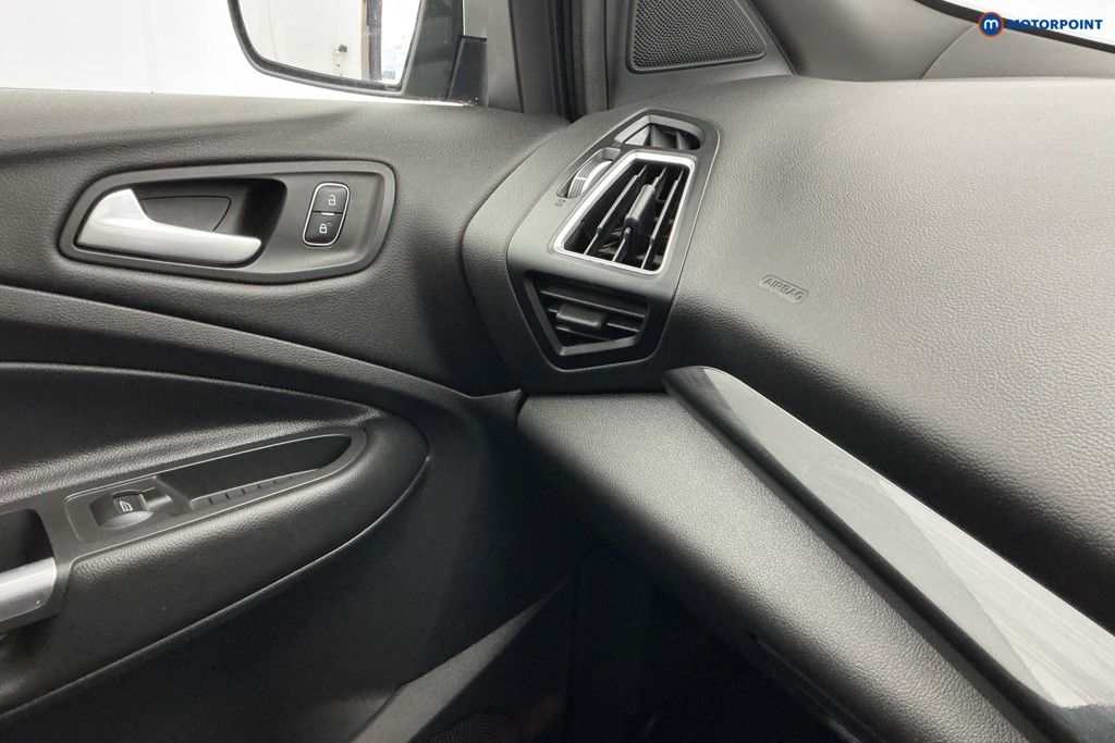 Ford Kuga St-Line Manual Diesel SUV - Stock Number (1583018) - 16th supplementary image