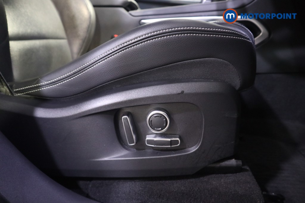 Jaguar F-Pace R-Dynamic Black Automatic Petrol SUV - Stock Number (1583356) - 16th supplementary image