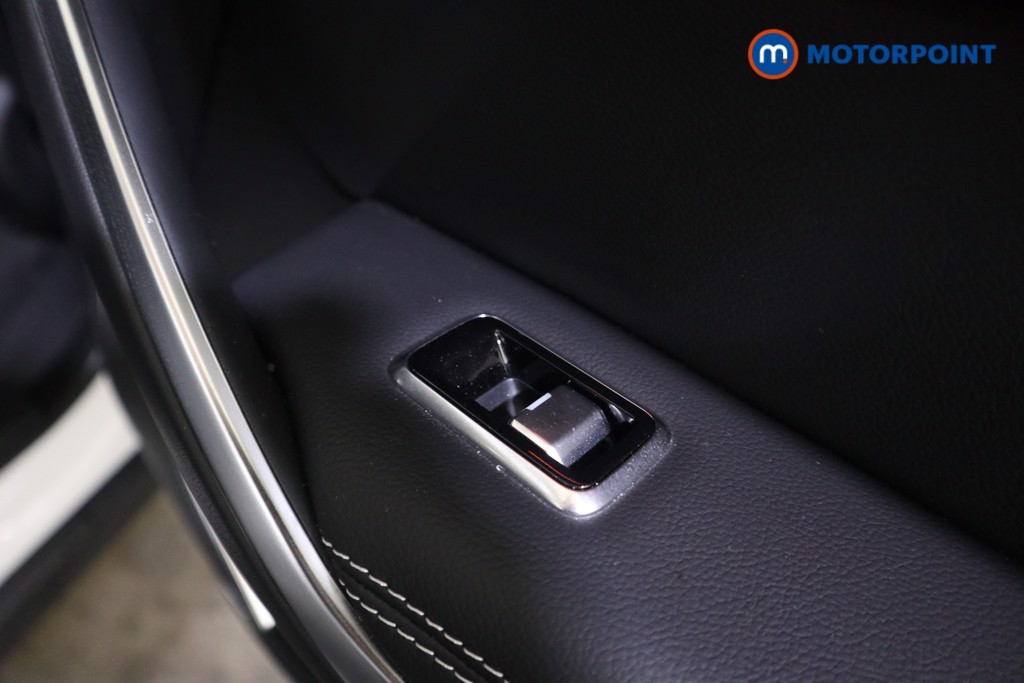 Jaguar F-Pace R-Dynamic Black Automatic Petrol SUV - Stock Number (1583356) - 21st supplementary image