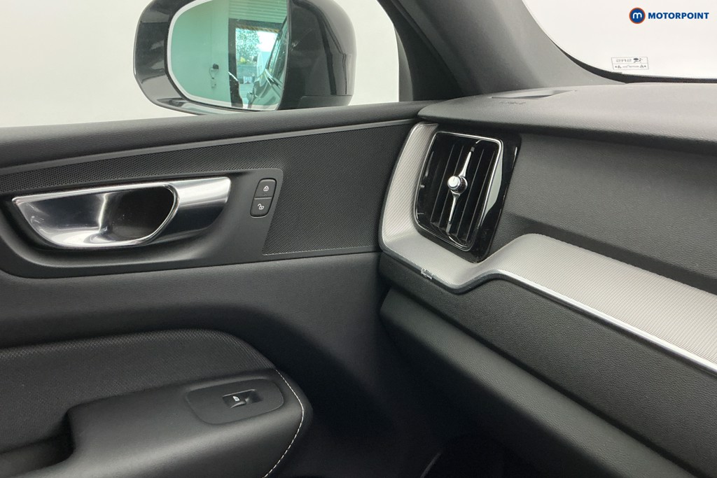 Volvo Xc60 R Design Automatic Petrol Plug-In Hybrid SUV - Stock Number (1583385) - 15th supplementary image