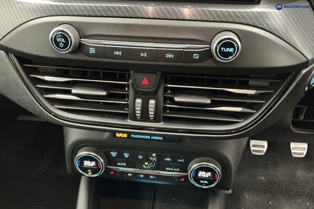 Ford Focus St-Line X Manual Petrol Hatchback - Stock Number (1583720) - 15th supplementary image